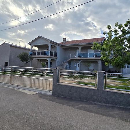 Apartmani Plavsic Novi Vinodolski Extérieur photo