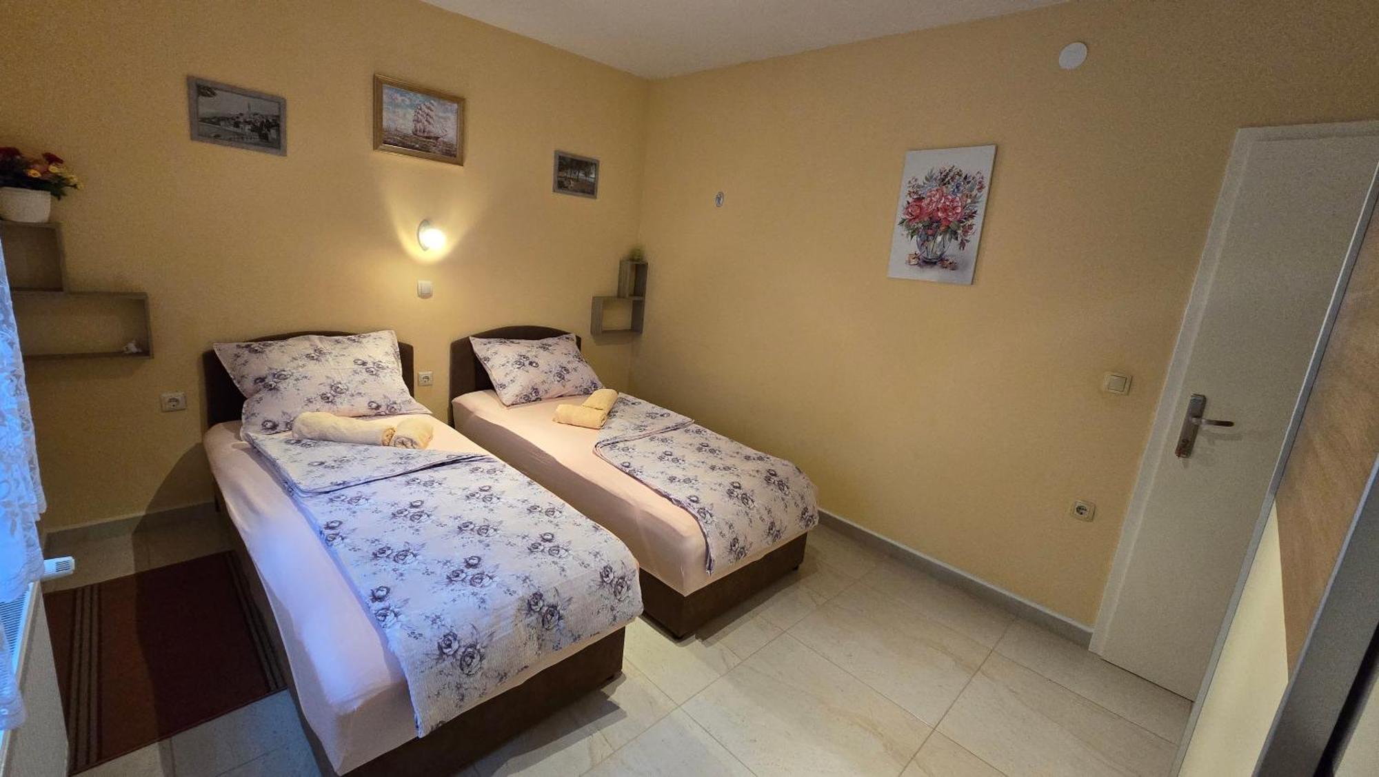 Apartmani Plavsic Novi Vinodolski Extérieur photo
