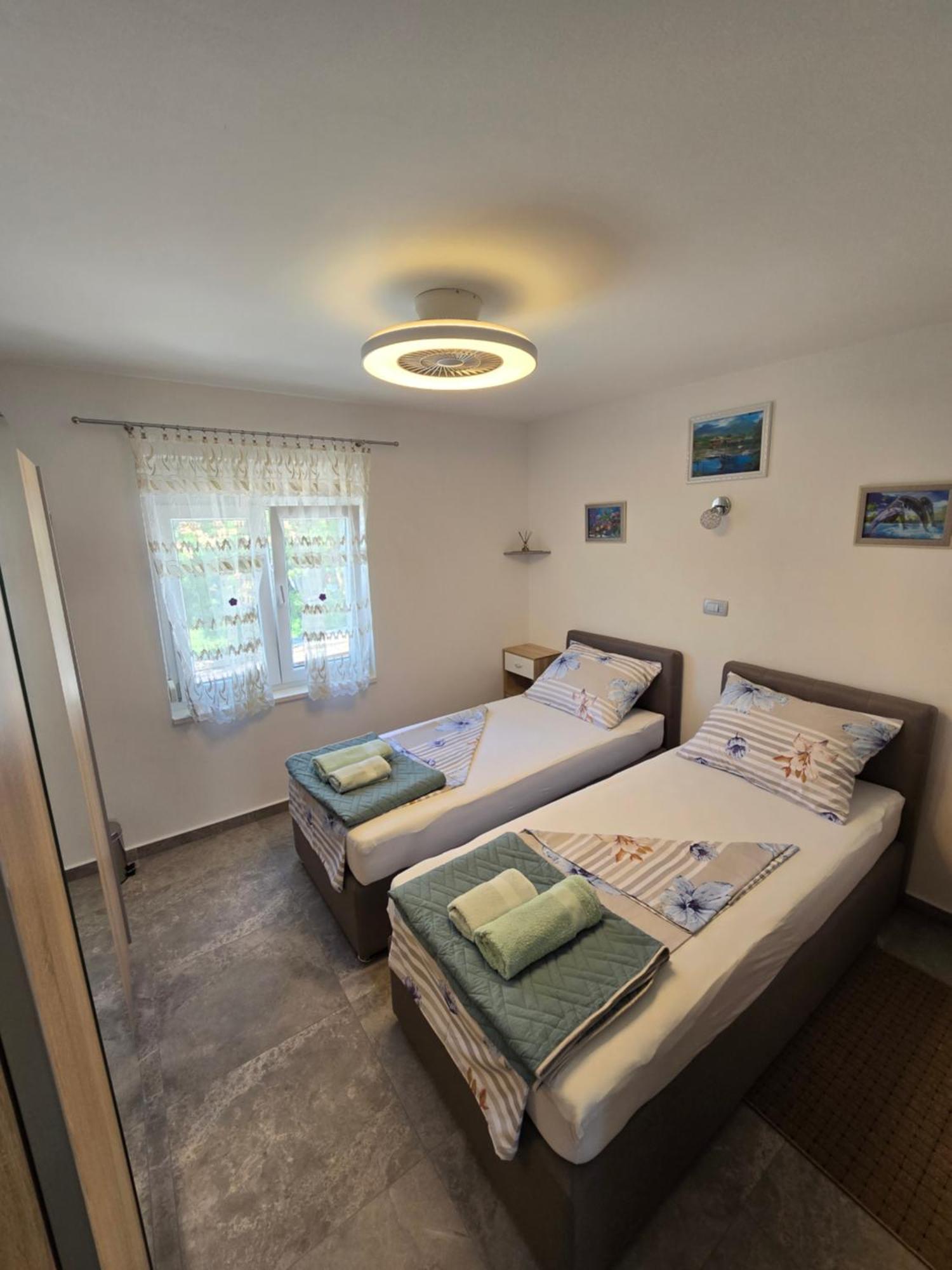 Apartmani Plavsic Novi Vinodolski Extérieur photo