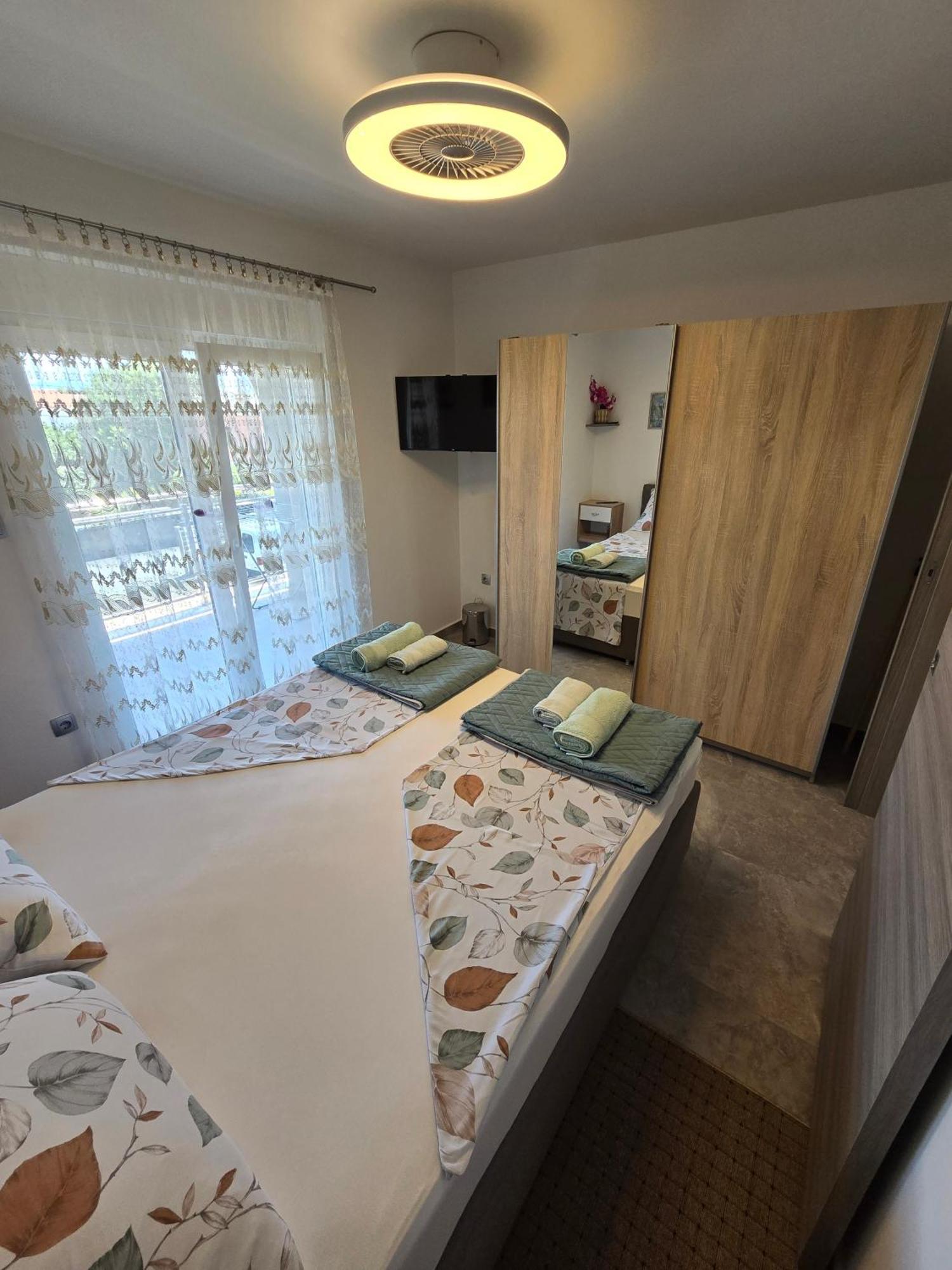 Apartmani Plavsic Novi Vinodolski Extérieur photo