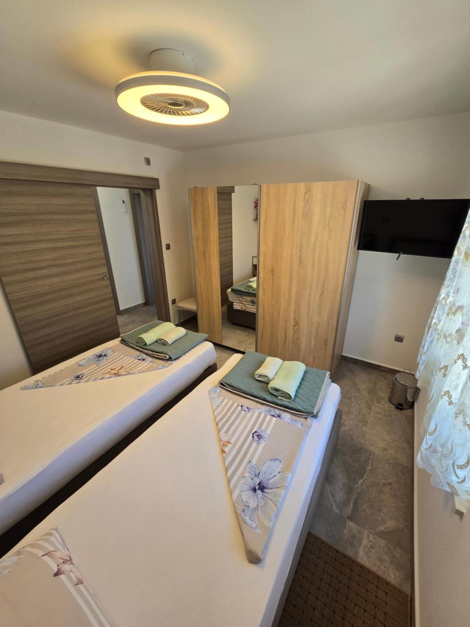 Apartmani Plavsic Novi Vinodolski Extérieur photo